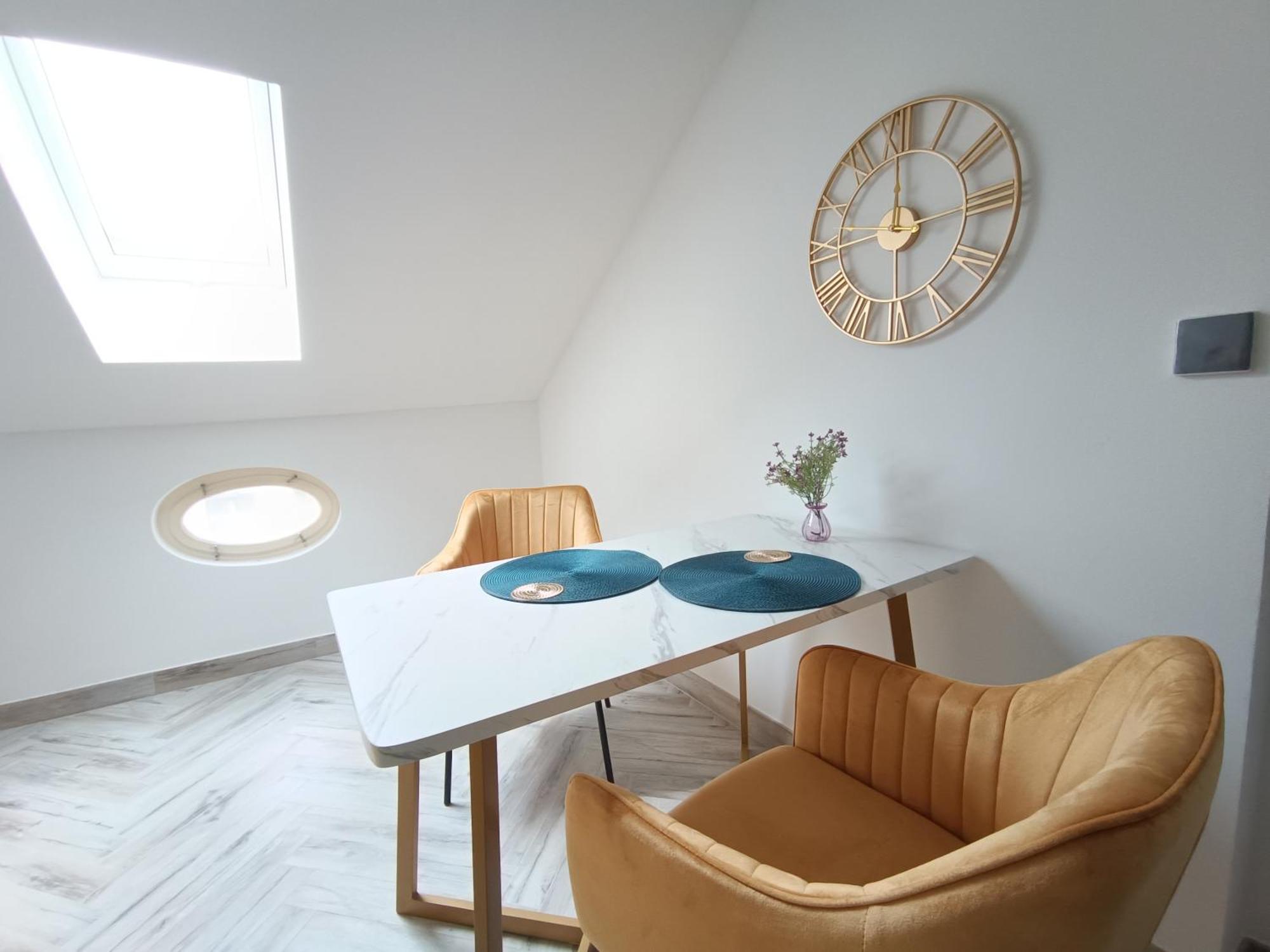 Filmap-Charmant-Modern-Zentral-Balkon-Beamer-Spieletisch Görlitz Dış mekan fotoğraf